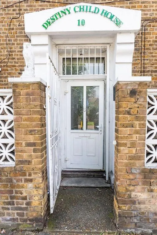 Beautiful En-Suite Room In A House With Free On-Street Parking! Plumstead  0*, Plumstead (Greater London)