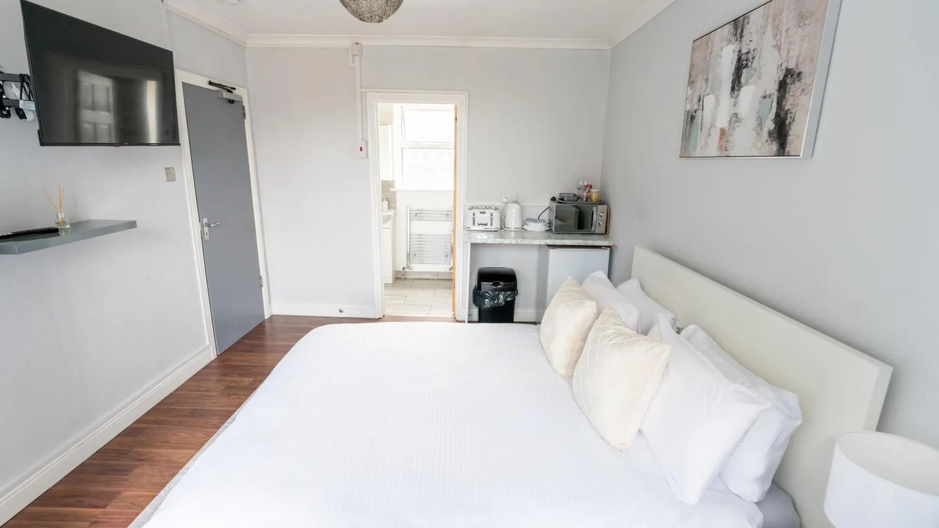 Beautiful En-Suite Room In A House With Free On-Street Parking! Plumstead 0*,  Egyesült Királyság