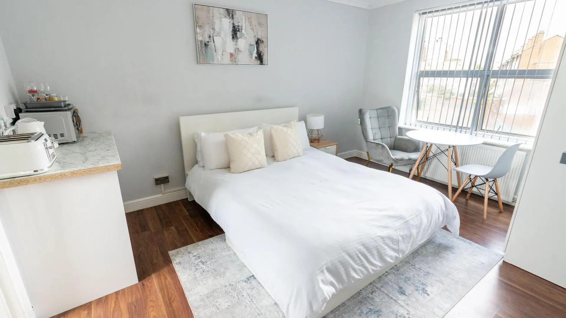 Beautiful En-Suite Room In A House With Free On-Street Parking! Plumstead